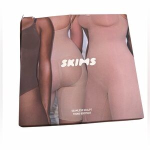 SKIMS Seamless Sculpt Thong Bodysuit - Neutral